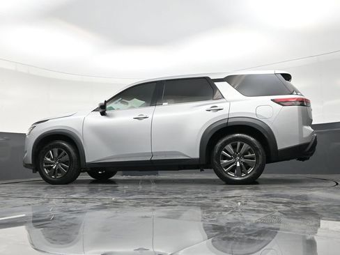 Used 2022 Nissan Pathfinder S FWD image 21