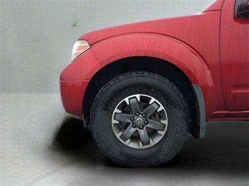 Used 2018 Nissan Frontier PRO-4X image 14