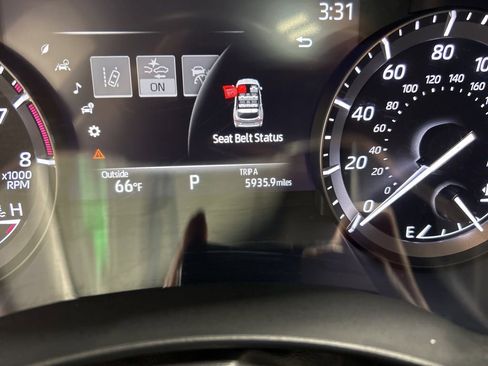 Used 2021 Toyota Highlander XLE image 18