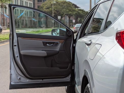 Used 2018 Honda CR-V EX image 9