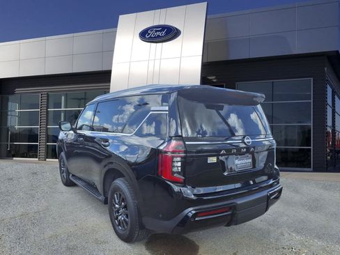 Used 2025 Nissan Armada SV AWD/4WD image 3