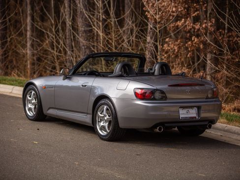 Used 2001 Honda S2000 image 28