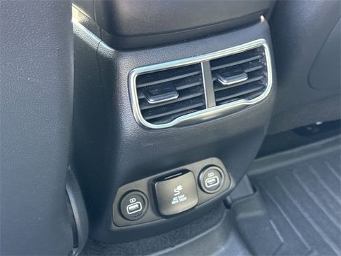 Used 2022 Hyundai Santa Fe Calligraphy image 22