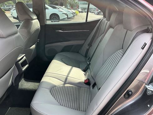 Used 2022 Toyota Camry SE FWD image 23