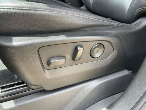 Used 2022 Chevrolet Silverado 1500 RST w/ Convenience Package II image 11