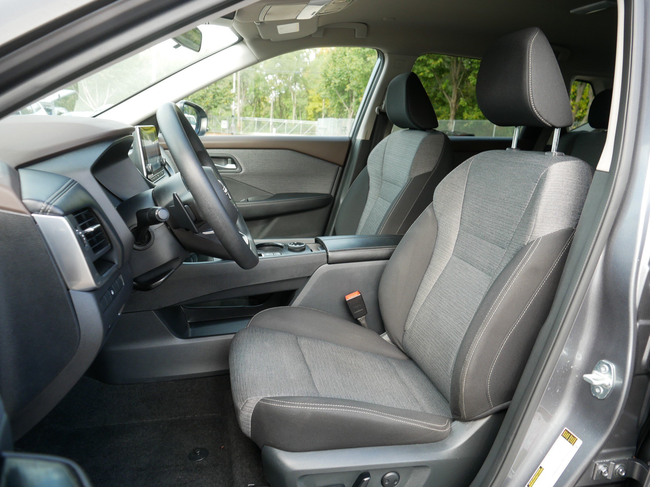 Certified 2023 Nissan Rogue SV AWD/4WD image 34