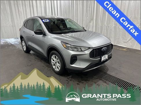 Used 2024 Ford Escape Active image 1