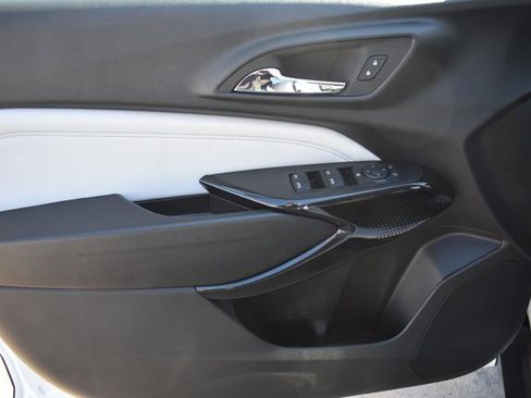 New 2026 Chevrolet Trax LT w/ Driver Confidence Package image 12