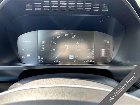 Used 2018 Volvo XC90 T5 Momentum w/ Convenience Package AWD/4WD image 17
