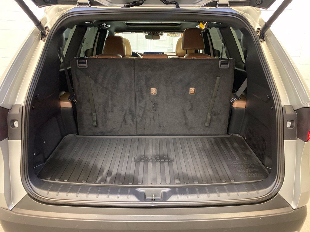 Used 2024 Toyota Grand Highlander AWD Hybrid image 24
