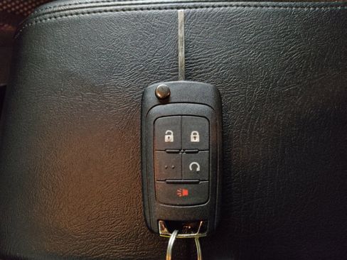 Used 2017 Chevrolet Equinox LS FWD image 32