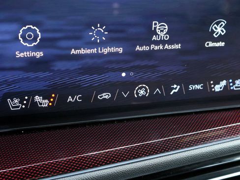 Used 2024 Chevrolet Traverse RS w/ LPO, Floor Liner Package image 34