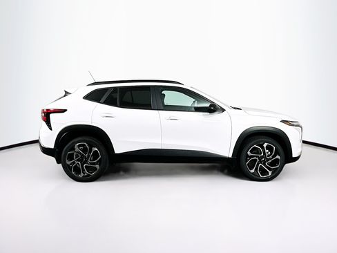 Used 2024 Chevrolet Trax RS FWD image 10