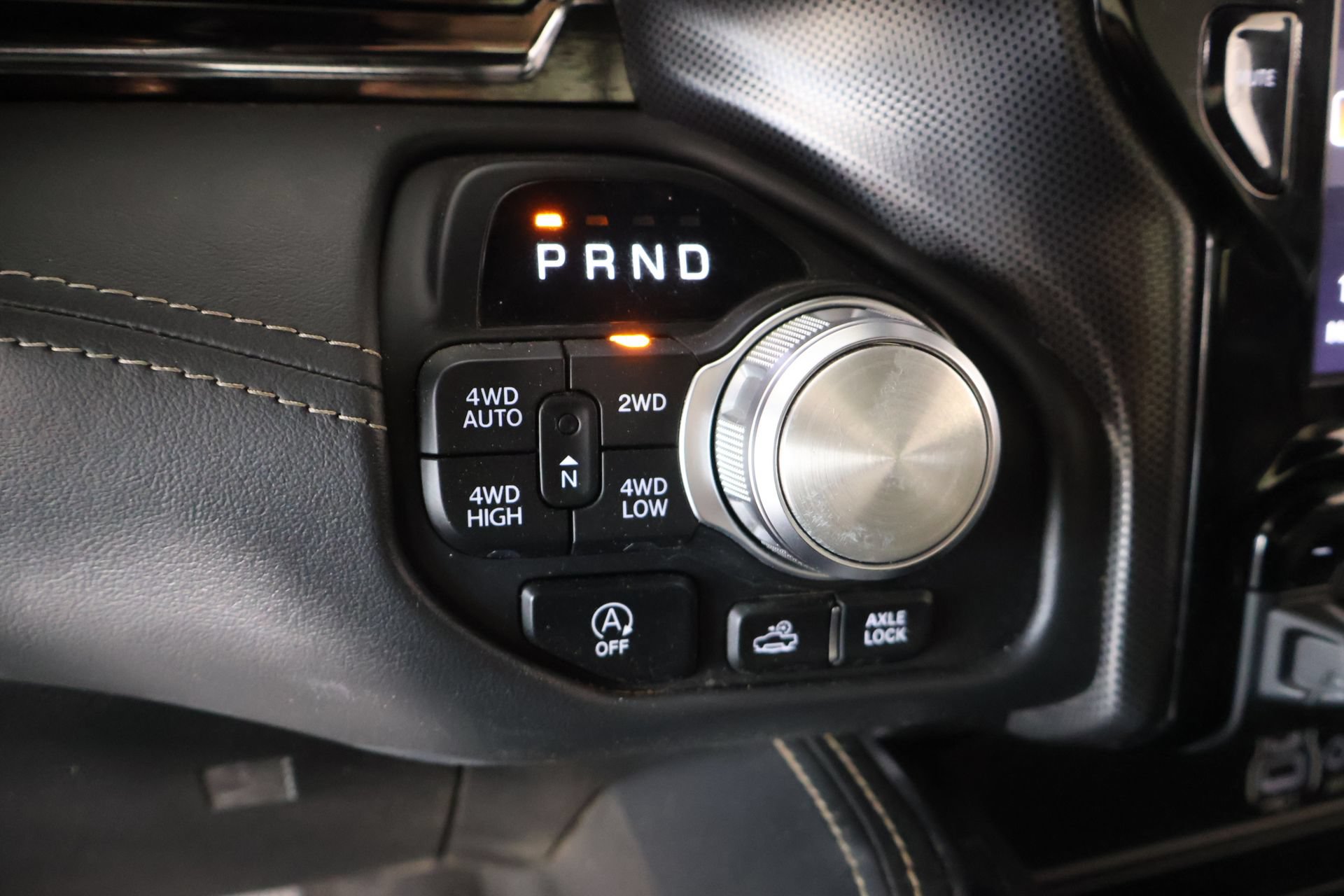 Used 2025 RAM 1500 Limited w/ Off Road Group AWD/4WD image 9