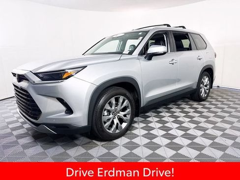 Certified 2024 Toyota Grand Highlander AWD image 3