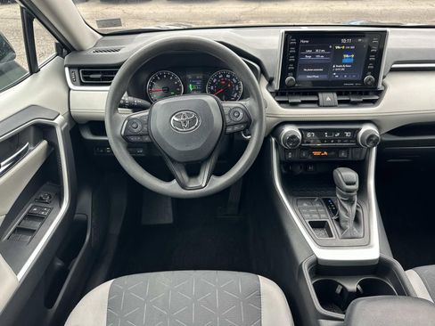 Used 2019 Toyota RAV4 XLE w/ Convenience Package image 8