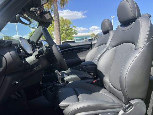 Used 2023 MINI Cooper S image 16