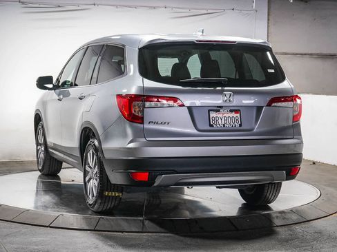 Used 2020 Honda Pilot EX image 4