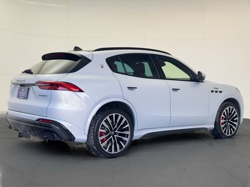 Used 2024 Maserati Grecale Trofeo image 3