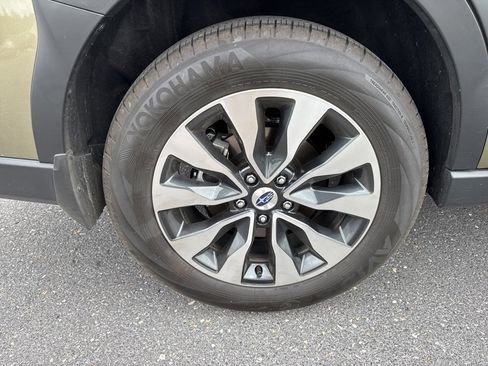 Certified 2025 Subaru Outback Limited image 11