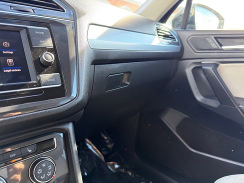 Used 2024 Volkswagen Tiguan S image 38