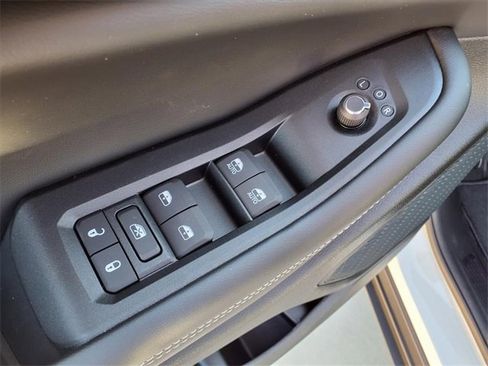 New 2025 Jeep Grand Cherokee L Altitude image 15