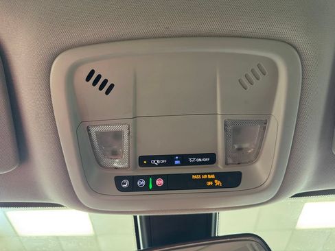 Used 2021 Chevrolet Malibu LT FWD image 41