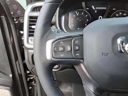 New 2026 RAM 2500 Laramie AWD/4WD image 24