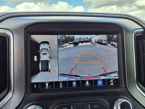 Used 2023 GMC Sierra 3500 Denali w/ Denali Ultimate Package image 27