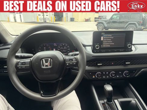 Used 2024 Honda Accord EX image 17