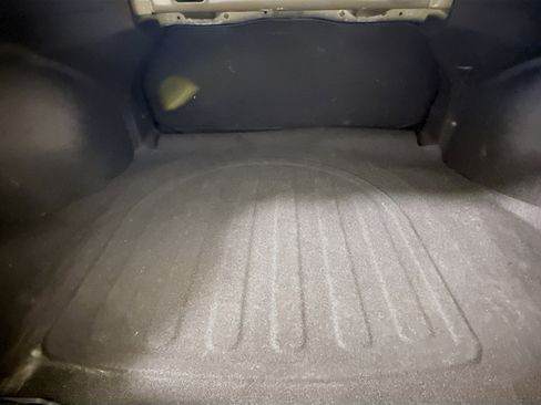 Used 2025 Hyundai Elantra SE image 33