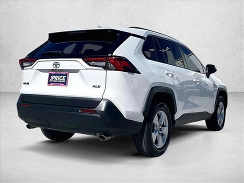 Used 2020 Toyota RAV4 XLE image 2