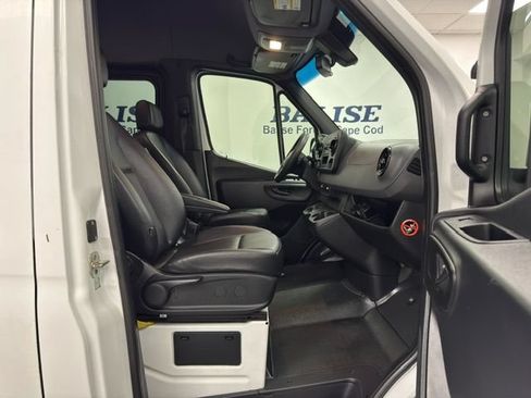 Used 2020 Mercedes-Benz Sprinter 2500 image 16