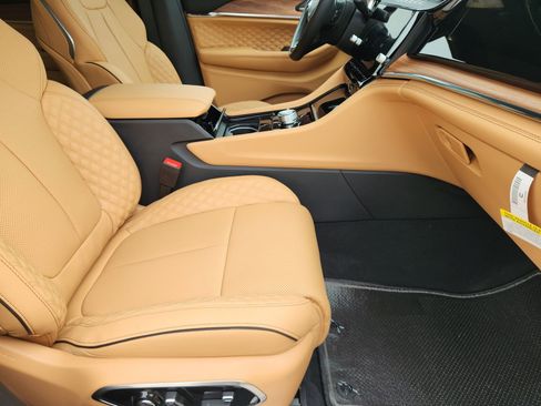 New 2026 Jeep Grand Cherokee L Summit AWD/4WD image 13