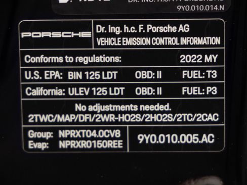 Certified 2022 Porsche Cayenne GTS AWD/4WD image 36