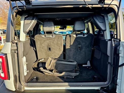 Used 2023 Ford Bronco Outer Banks w/ Sasquatch Package image 12