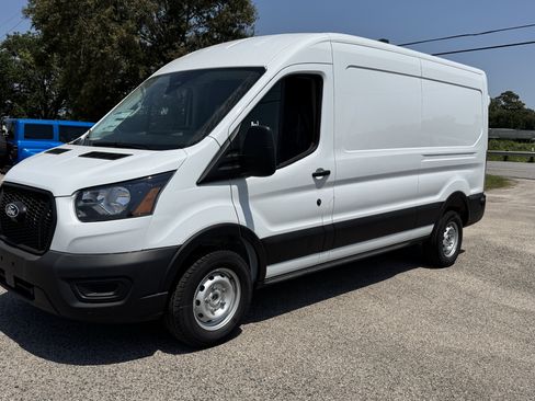 New 2026 Ford Transit 250 148 Medium Roof w/ Load Area Protection Package RWD image 5