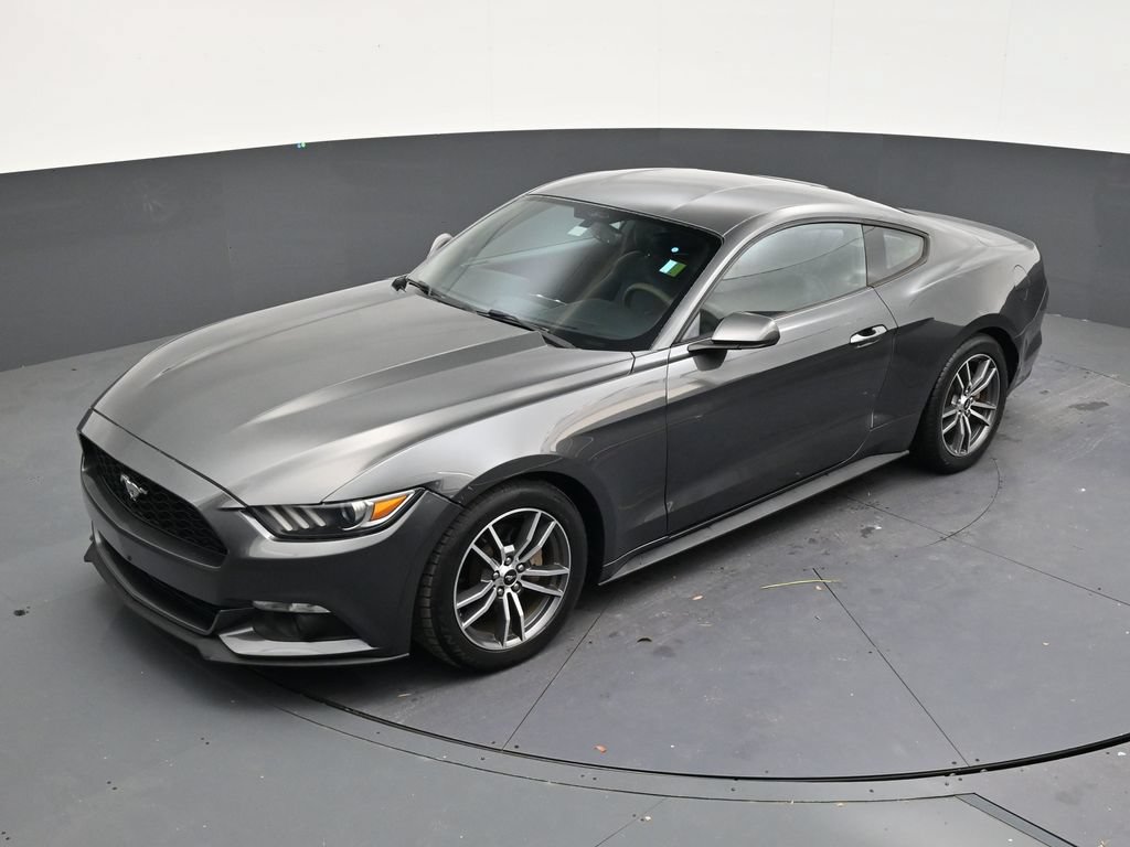 Used 2017 Ford Mustang Coupe RWD image 11