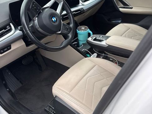 Used 2024 BMW X1 xDrive28i w/ Convenience Package AWD/4WD image 3