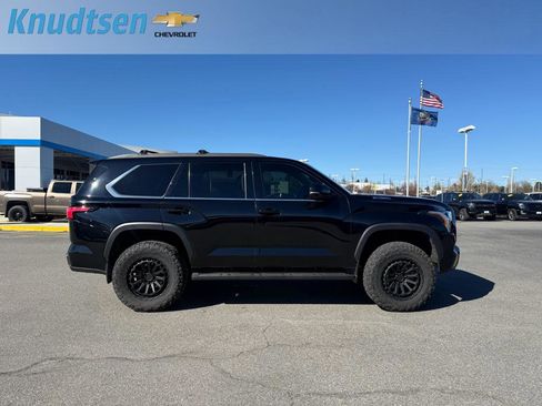 Used 2024 Toyota Sequoia SR5 w/ SR5 Premium Package image 8