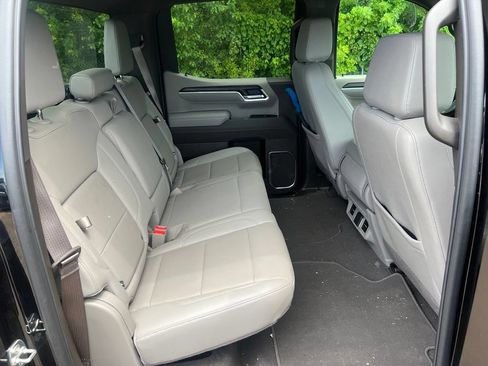 Certified 2025 GMC Sierra 1500 SLT AWD/4WD image 46