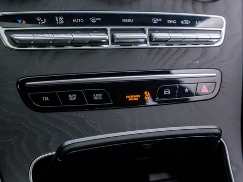 Used 2023 Mercedes-Benz GLC 300 4MATIC Coupe image 28