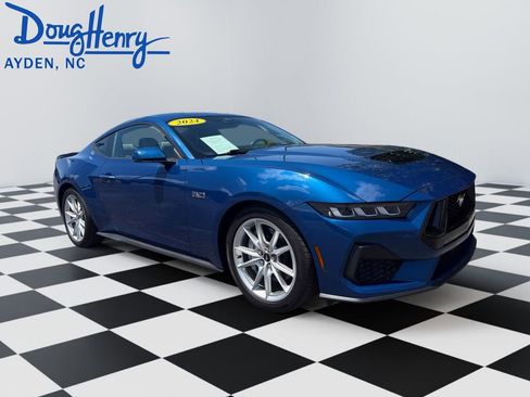 Used 2024 Ford Mustang GT Premium RWD image 7