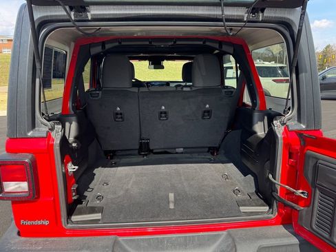 Used 2024 Jeep Wrangler Sport S image 14