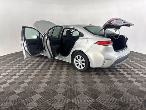Used 2024 Toyota Corolla LE image 21