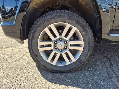 Used 2011 Toyota 4Runner Limited AWD/4WD image 17