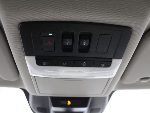 Used 2023 Nissan Rogue SL AWD/4WD image 35