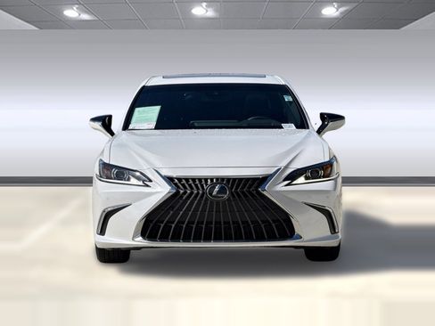 Used 2025 Lexus ES 300h w/ Premium Package FWD image 5