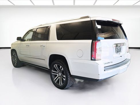 Used 2017 GMC Yukon XL Denali AWD/4WD image 6