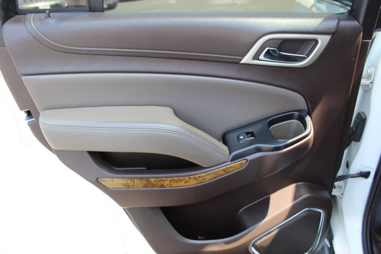 Used 2016 GMC Yukon Denali RWD image 19
